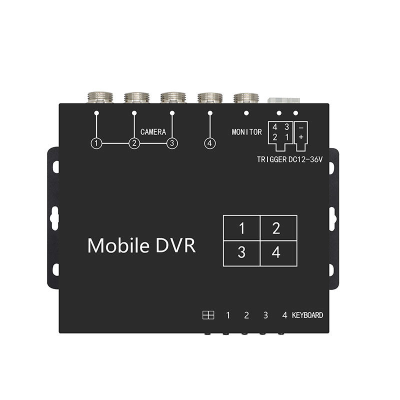 4CH AHD وہیکل DVR 512GB ریکارڈنگ اور ملٹی کیمرہ اسپلٹ ویو کے ساتھ